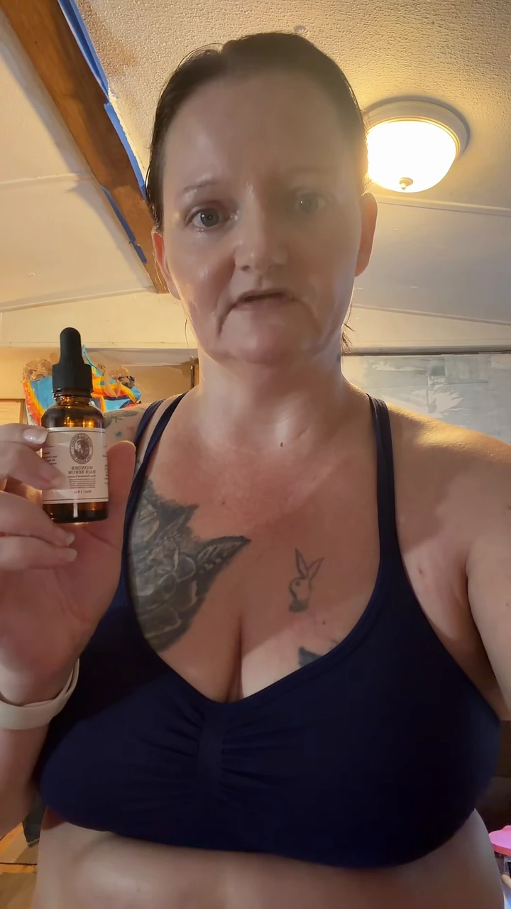 Cetaphil83 showing the Wonder Hair Serum bottle during a first-use product walk-through